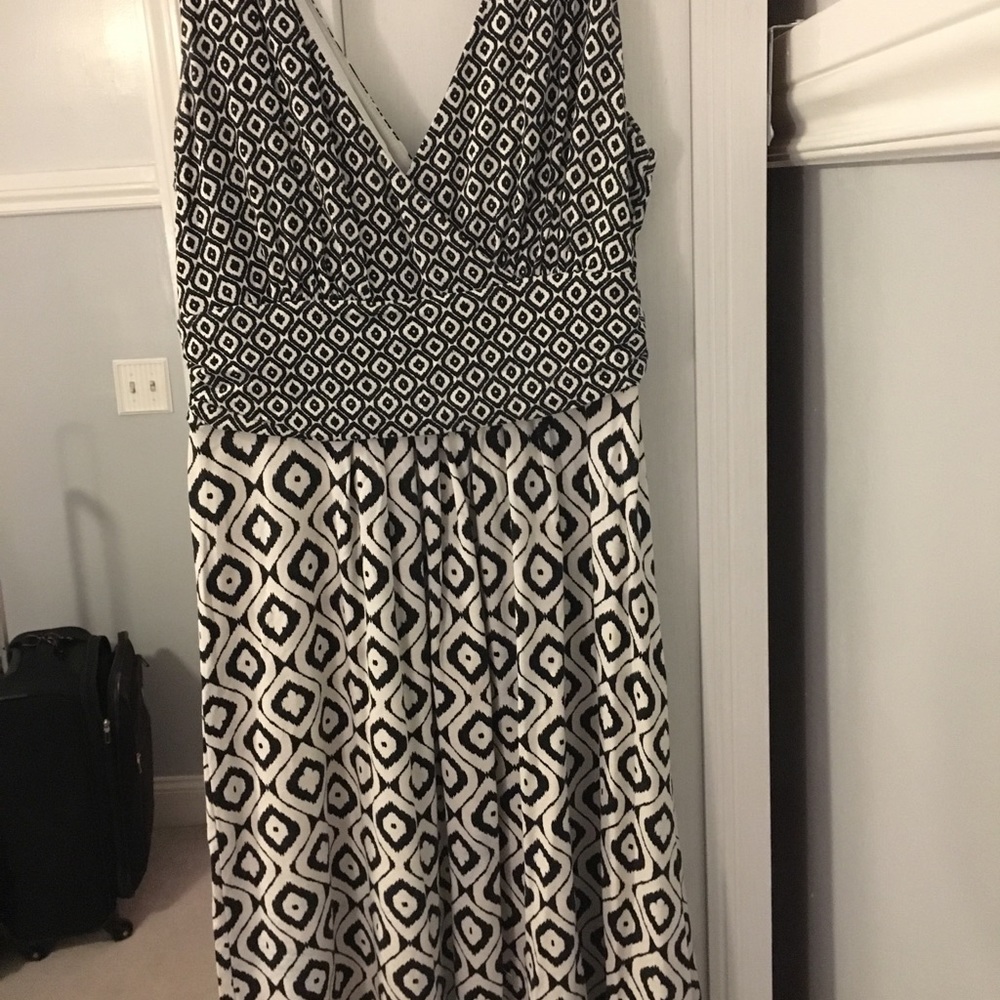 LOFT size M black/white dress